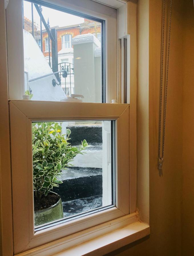 Cosy Central Hideaway St Leonards-on-Sea Exterior photo